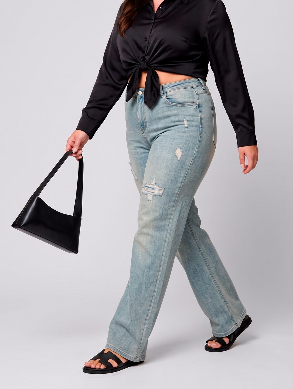 Vintage Violet Mom High Rise Light Blue Distressed Straight-Leg Jeans Plus 24